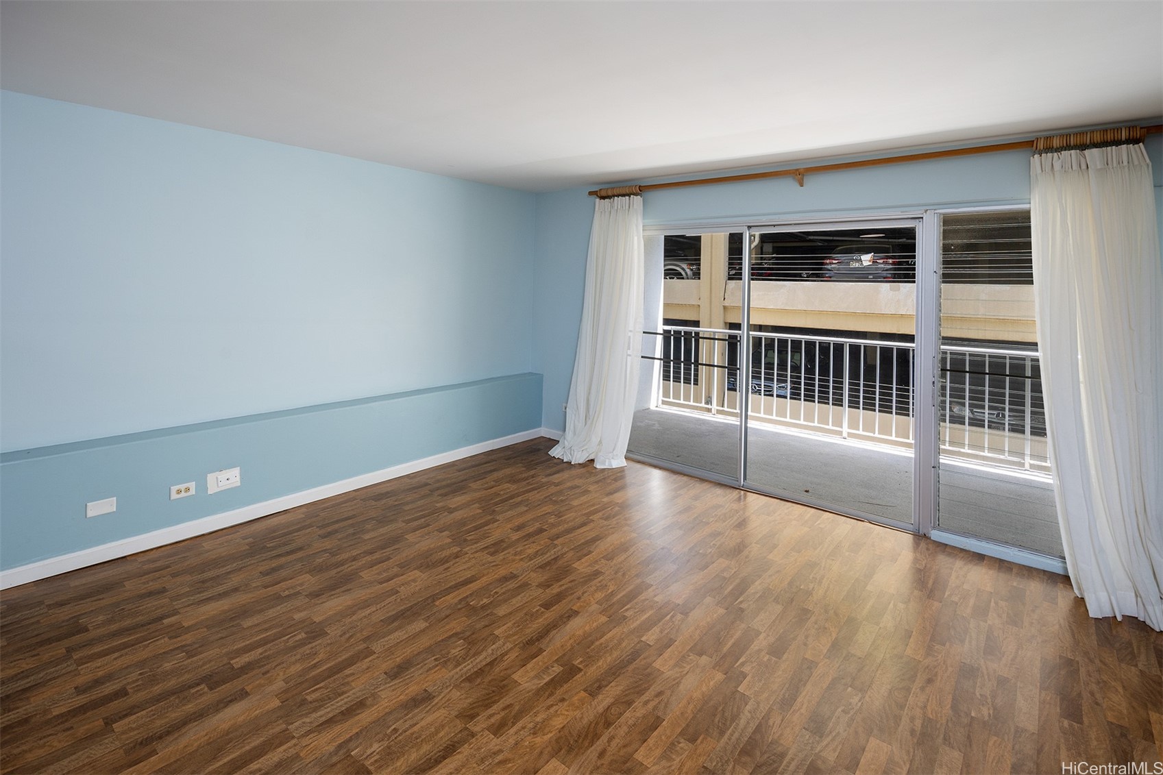 1658 Liholiho Street 304 Property Photo 1