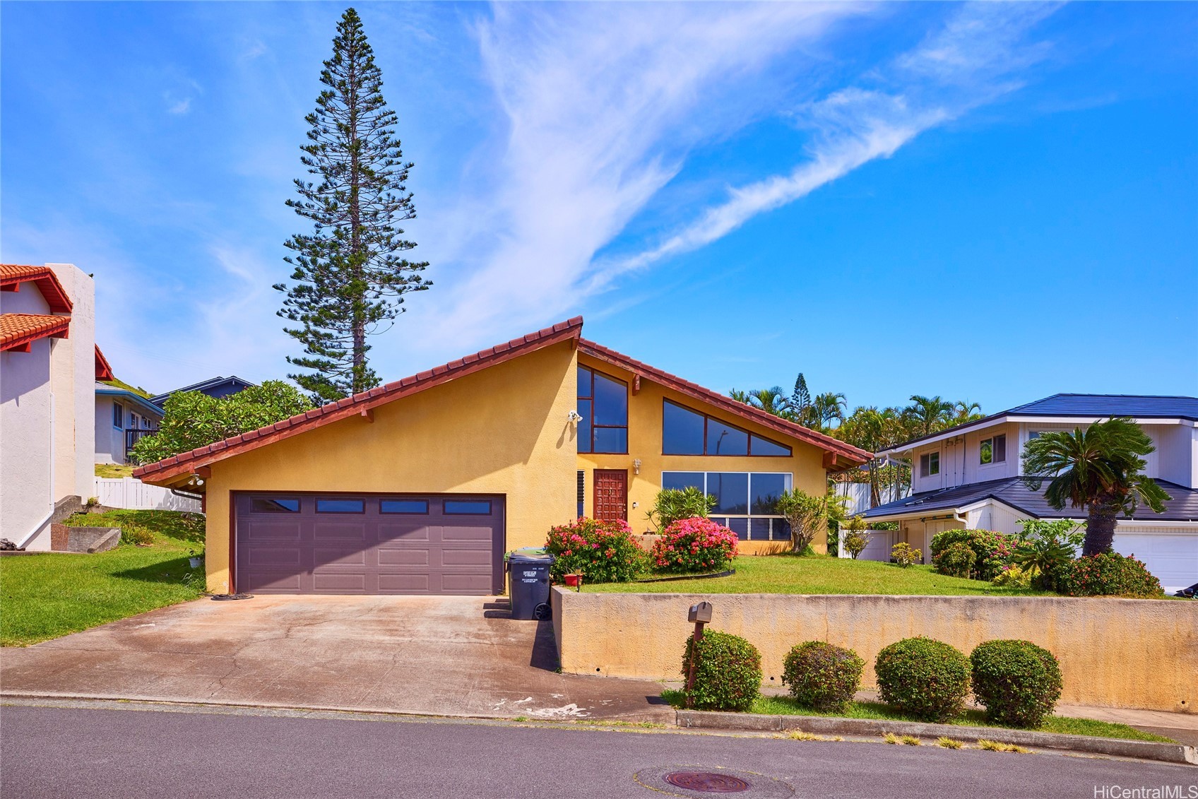 1056 Kalihiwai Place Property Photo 1