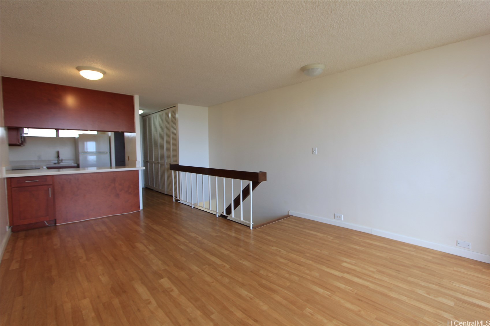 555 University Avenue 1207 Property Photo 9