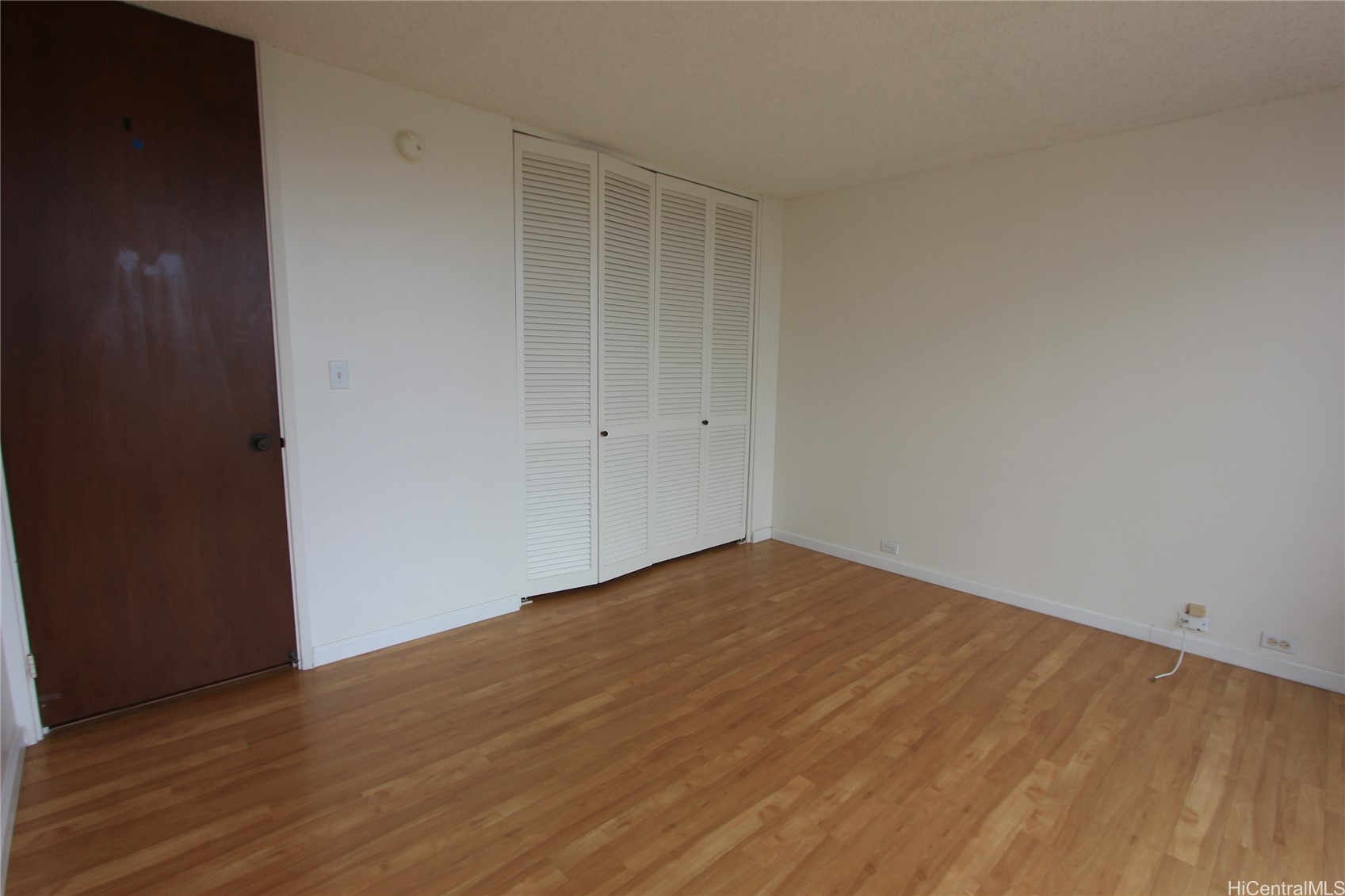 555 University Avenue 1207 Property Photo 11