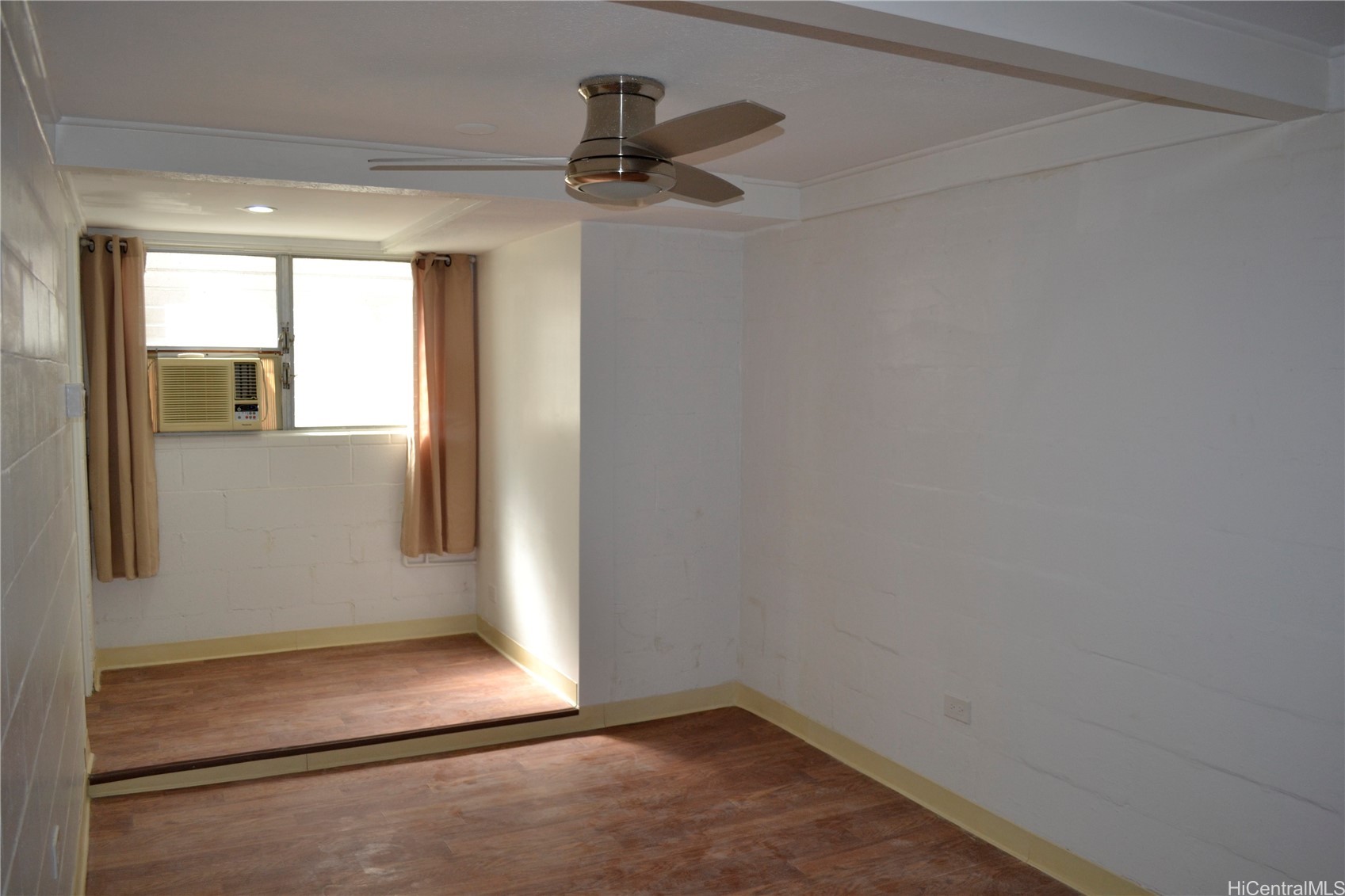 933 22nd Avenue Back Unit Property Photo 16