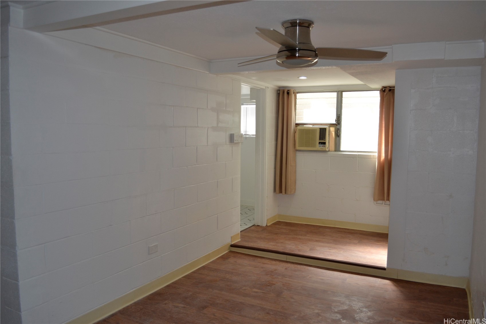 933 22nd Avenue Back Unit Property Photo 17