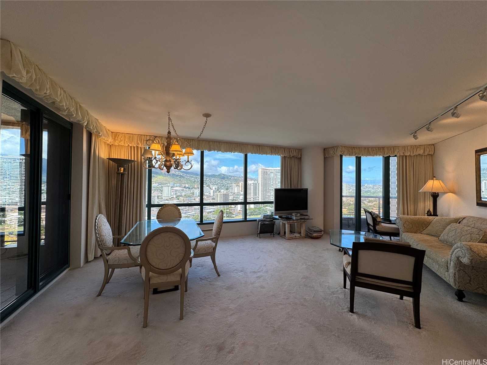 1888 Kalakaua Avenue 2401 Property Photo 1