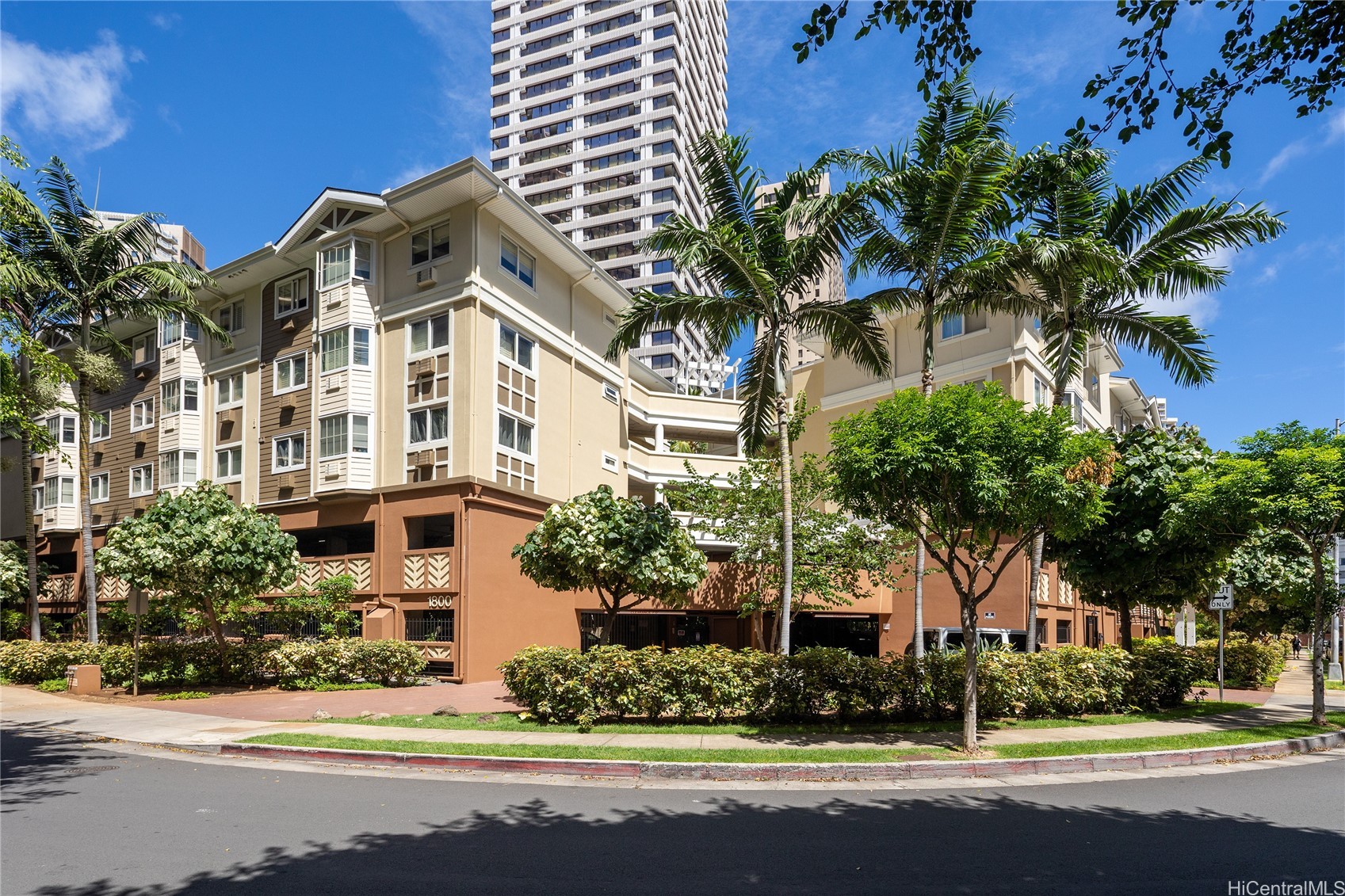 1800 Kaioo Drive C304 Property Photo 1