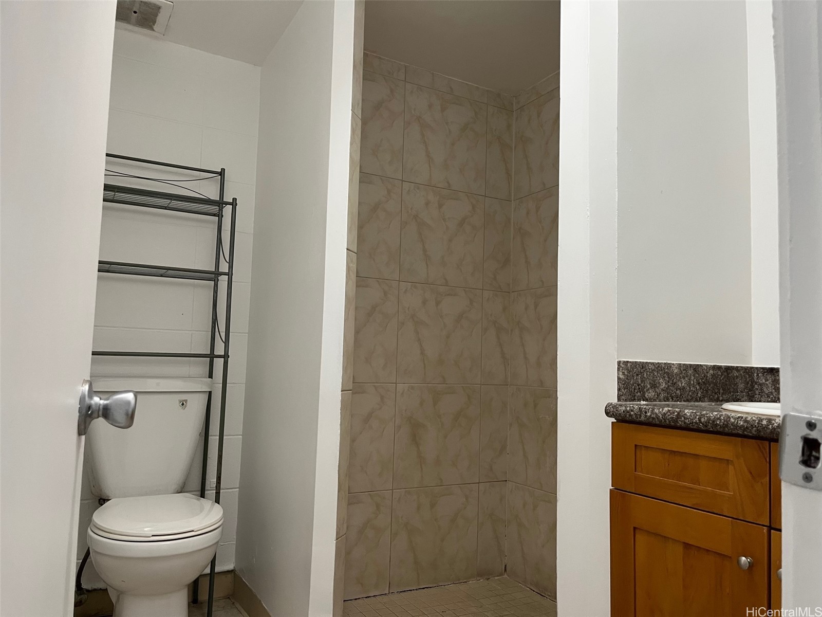 1233 Young Street Property Photo 6