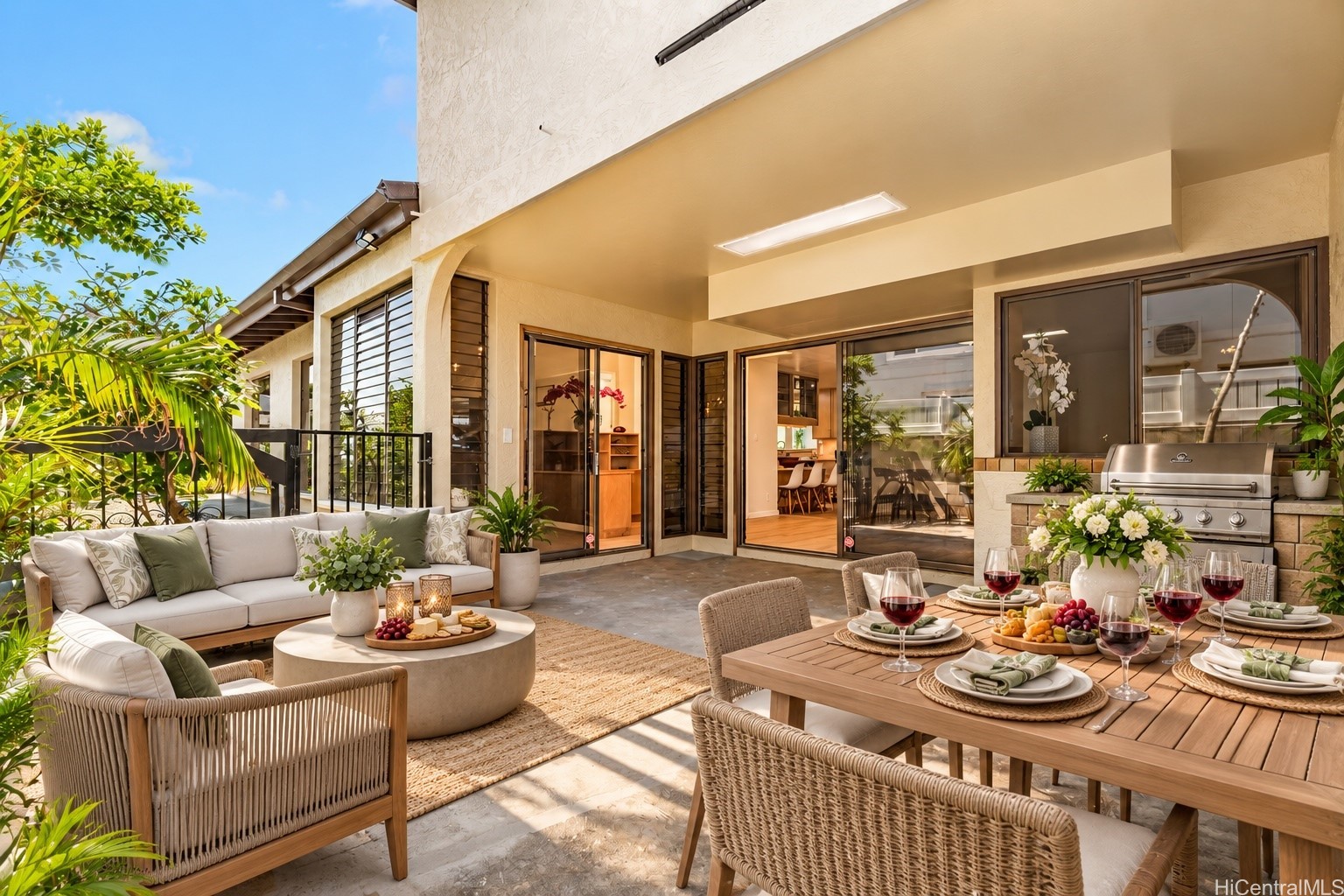 677 Hunalewa Street Property Photo 6