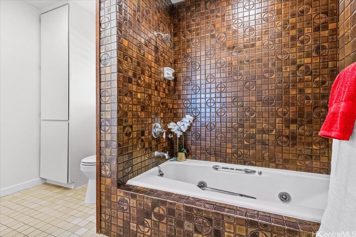 677 Hunalewa Street Property Photo 23