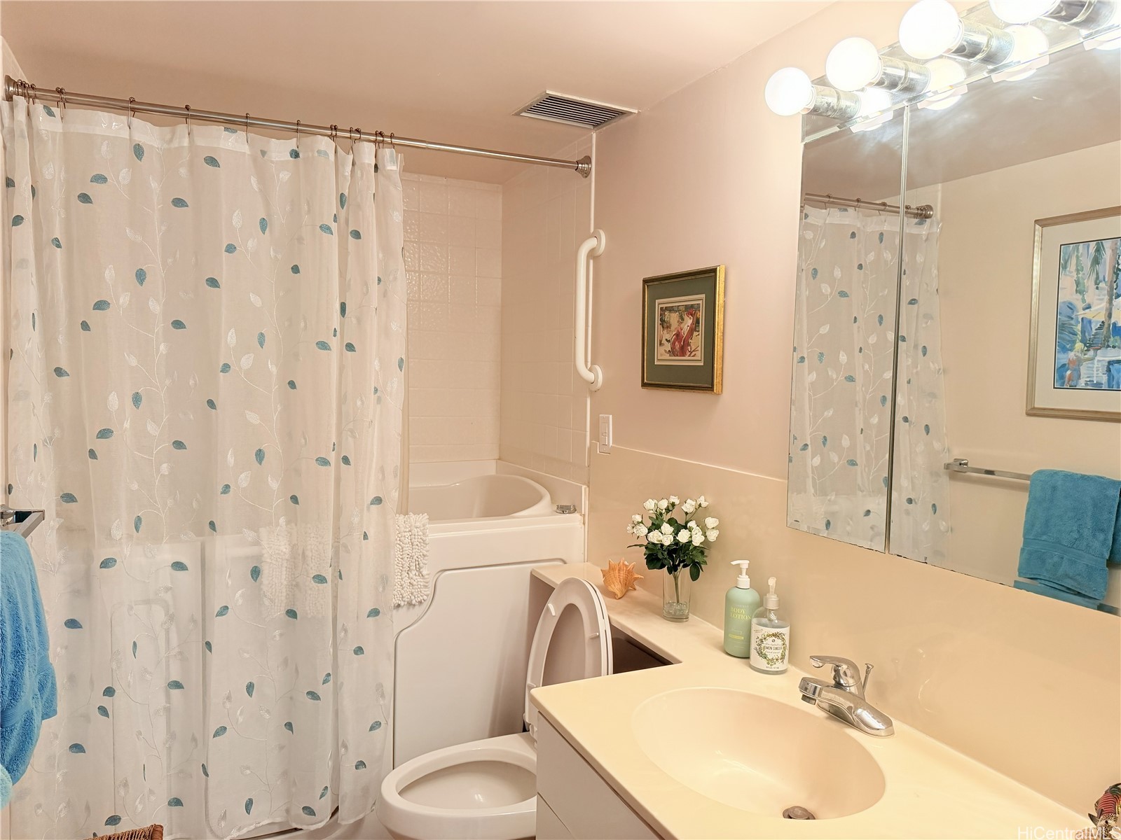 2600 Pualani Way 3302 Property Photo 15
