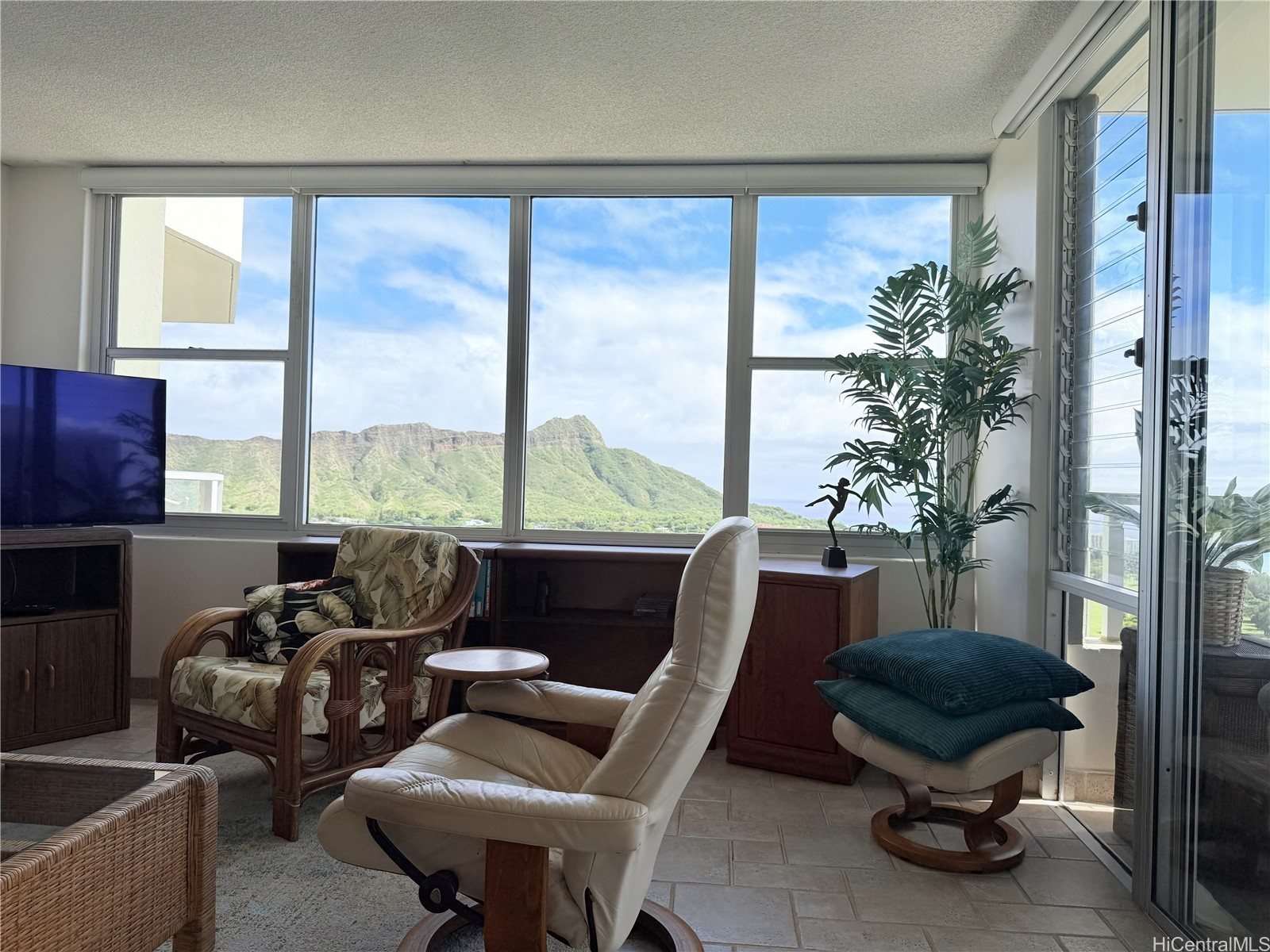 2600 Pualani Way 3302 Property Photo 16