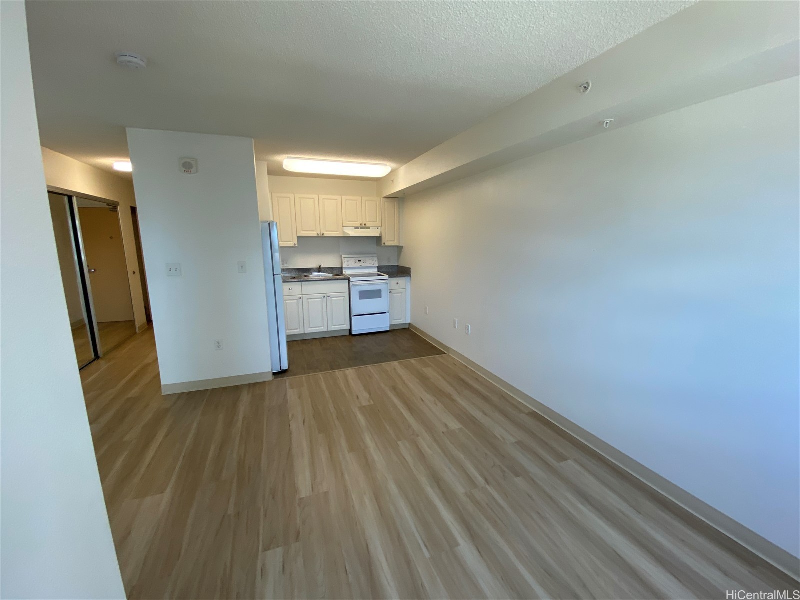 801 South Street 2205 Property Photo 3