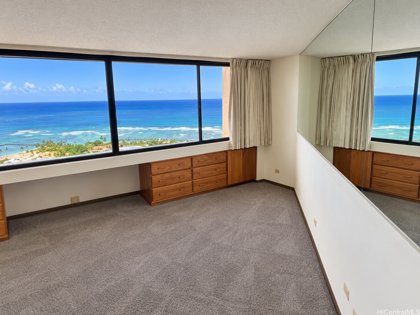 1700 Ala Moana Boulevard 3604 Property Photo 4