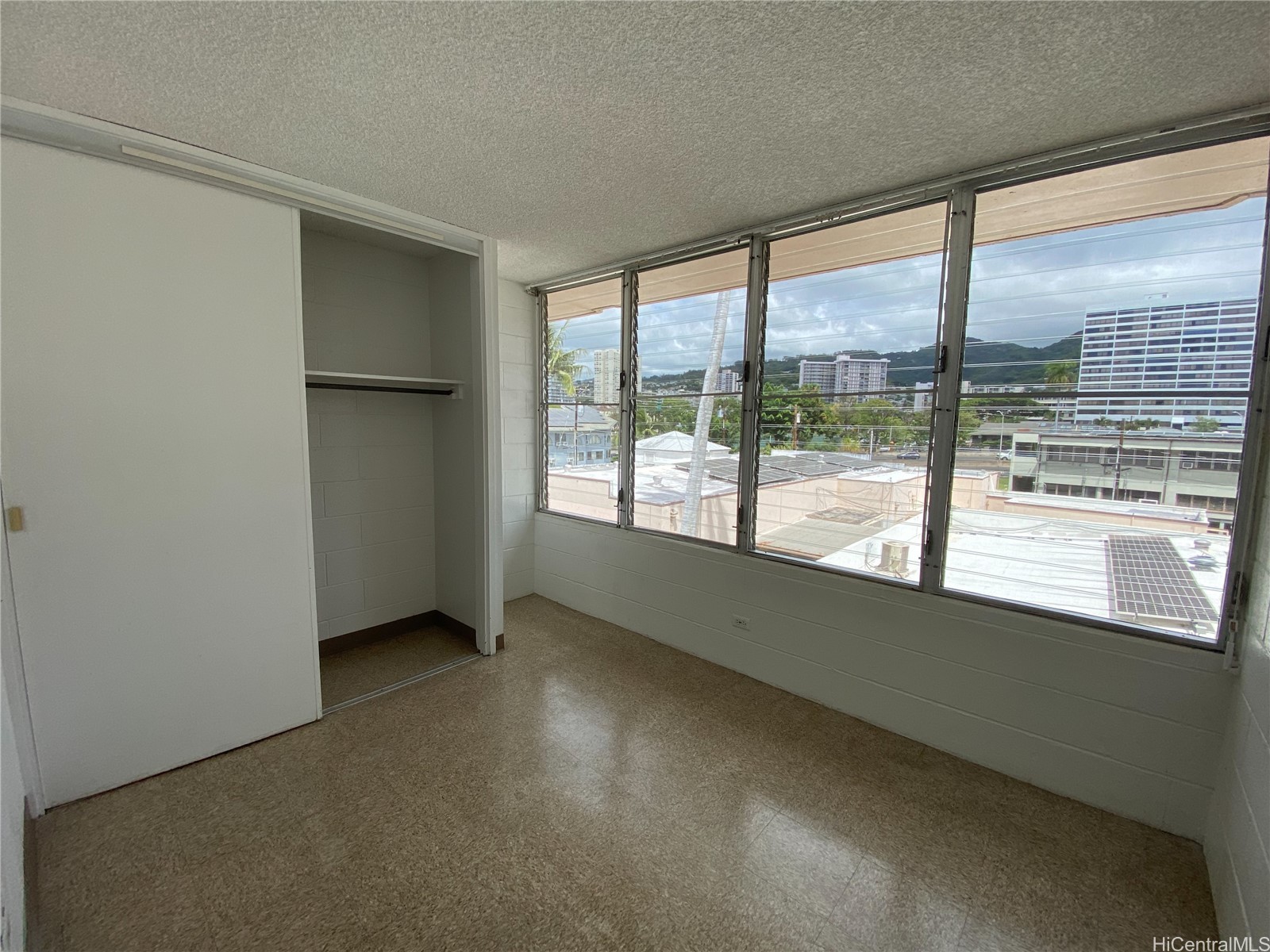 1403 Makiki Street B402 Property Photo 5