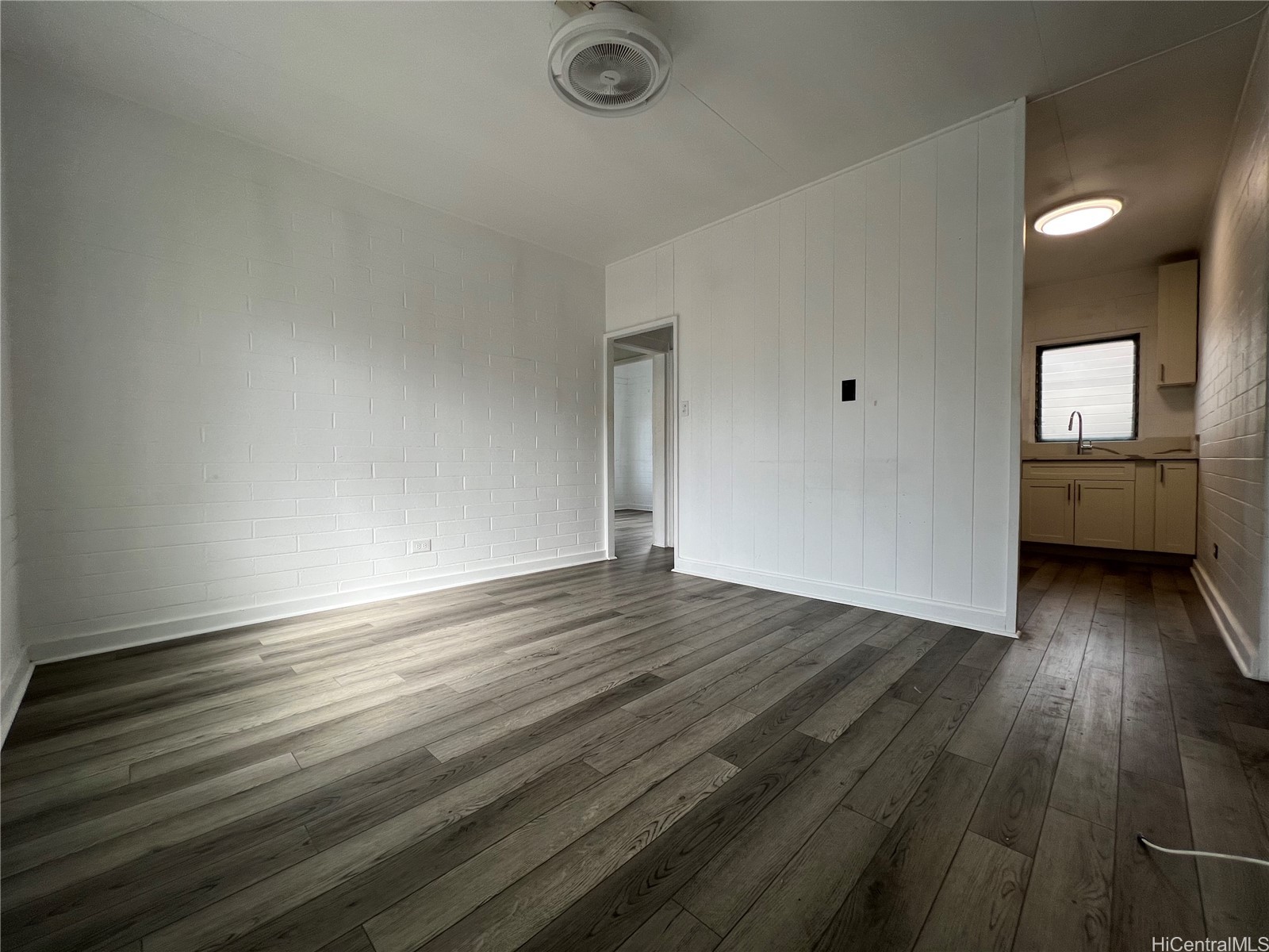 1225 Rycroft Street Property Photo 6