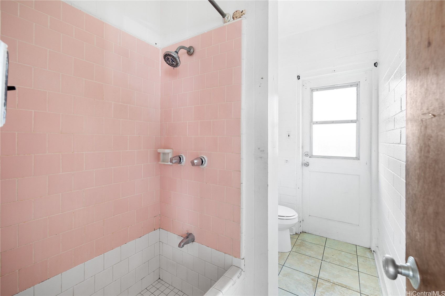 1225 Rycroft Street Property Photo 17