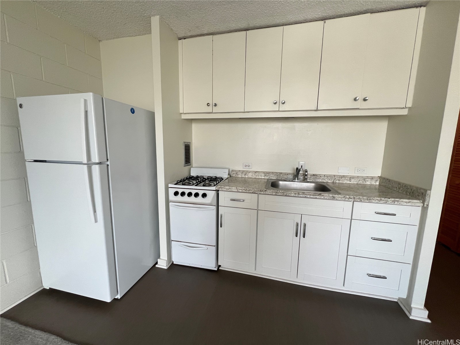 1550 Wilder Avenue B401 Property Photo 4