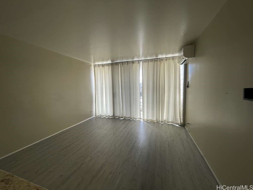 739 Hausten Street 802 Property Photo 5