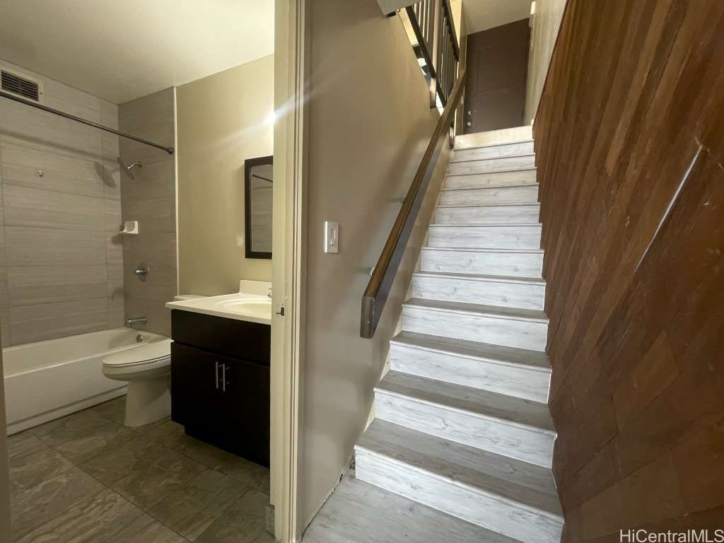 739 Hausten Street 802 Property Photo 8
