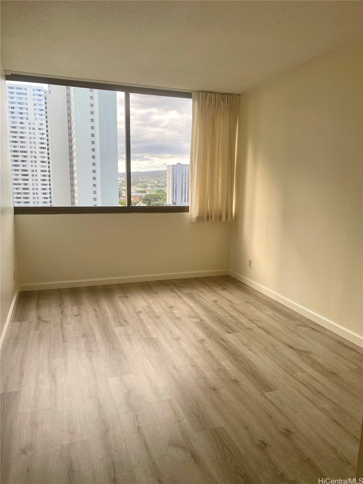 55 S Kukui Street D1115 Property Photo 8