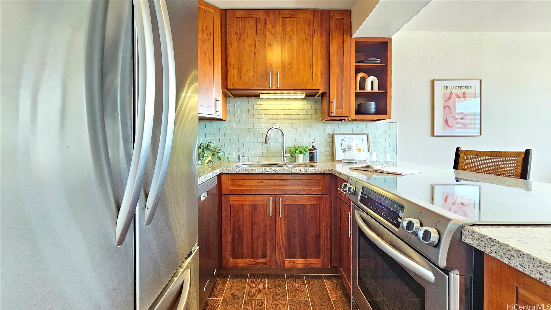 1054 Green Street 607 Property Photo 4