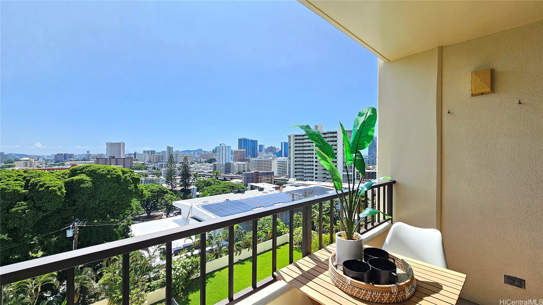 1054 Green Street 607 Property Photo 15