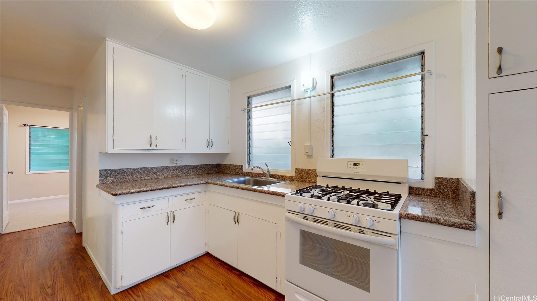 908 Kinau Street Property Photo 1