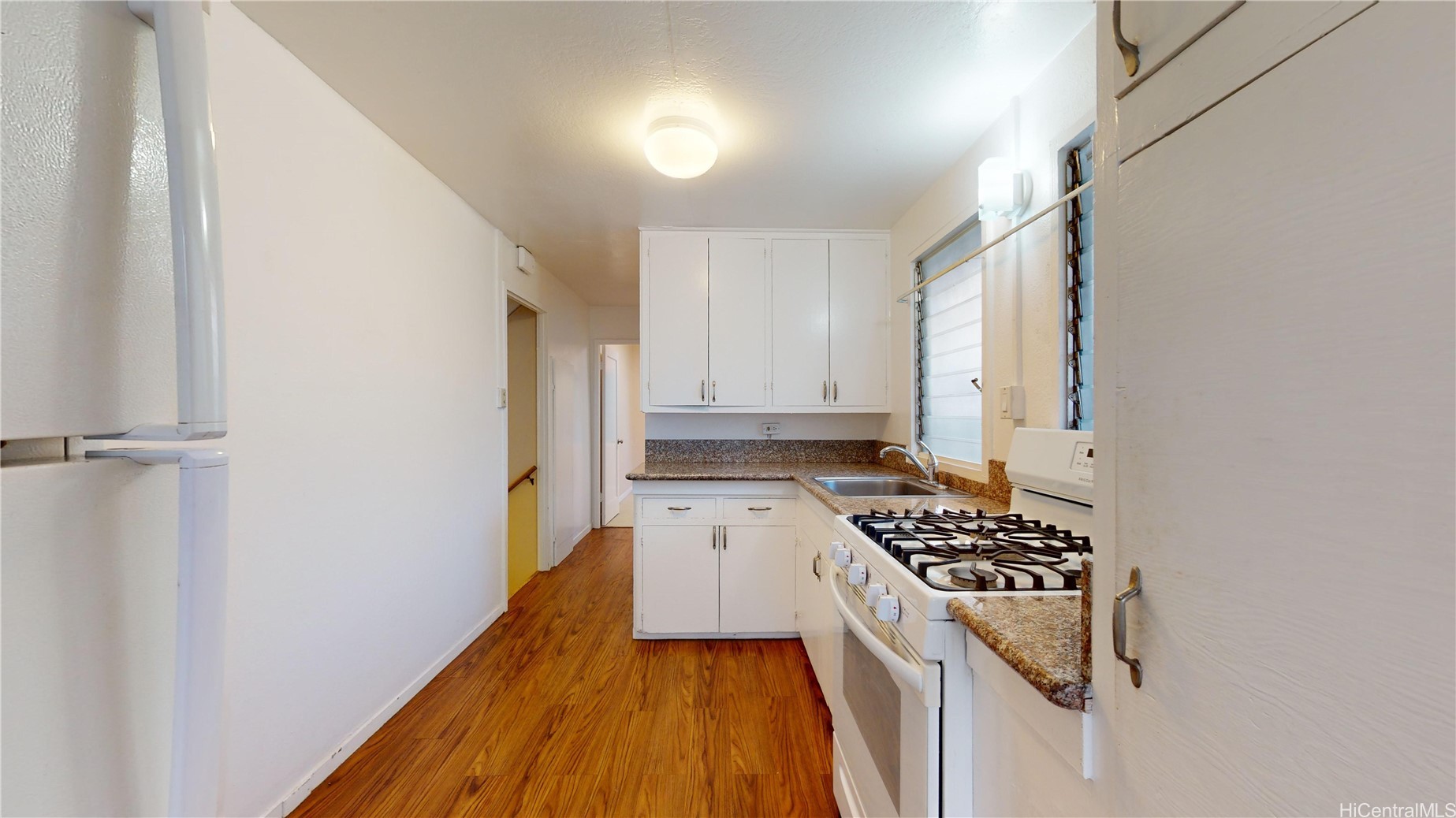 908 Kinau Street Property Photo 2
