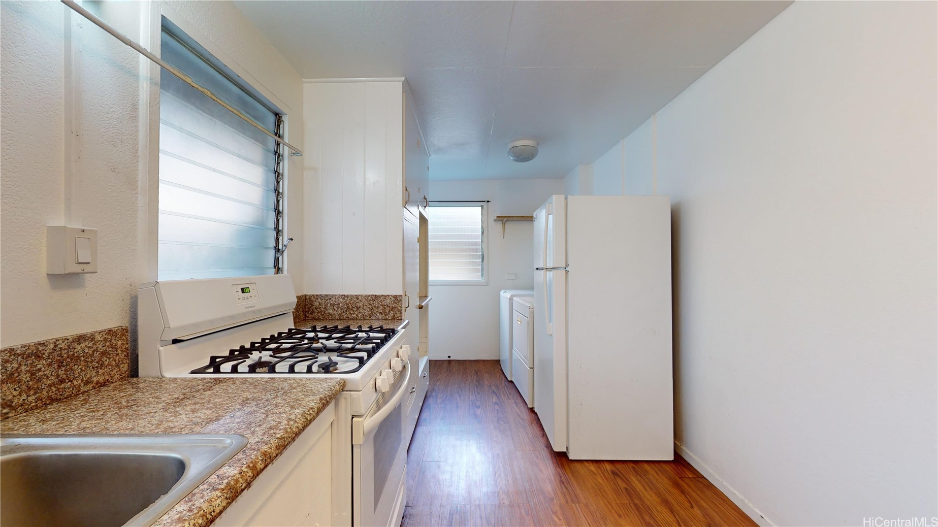 908 Kinau Street Property Photo 4