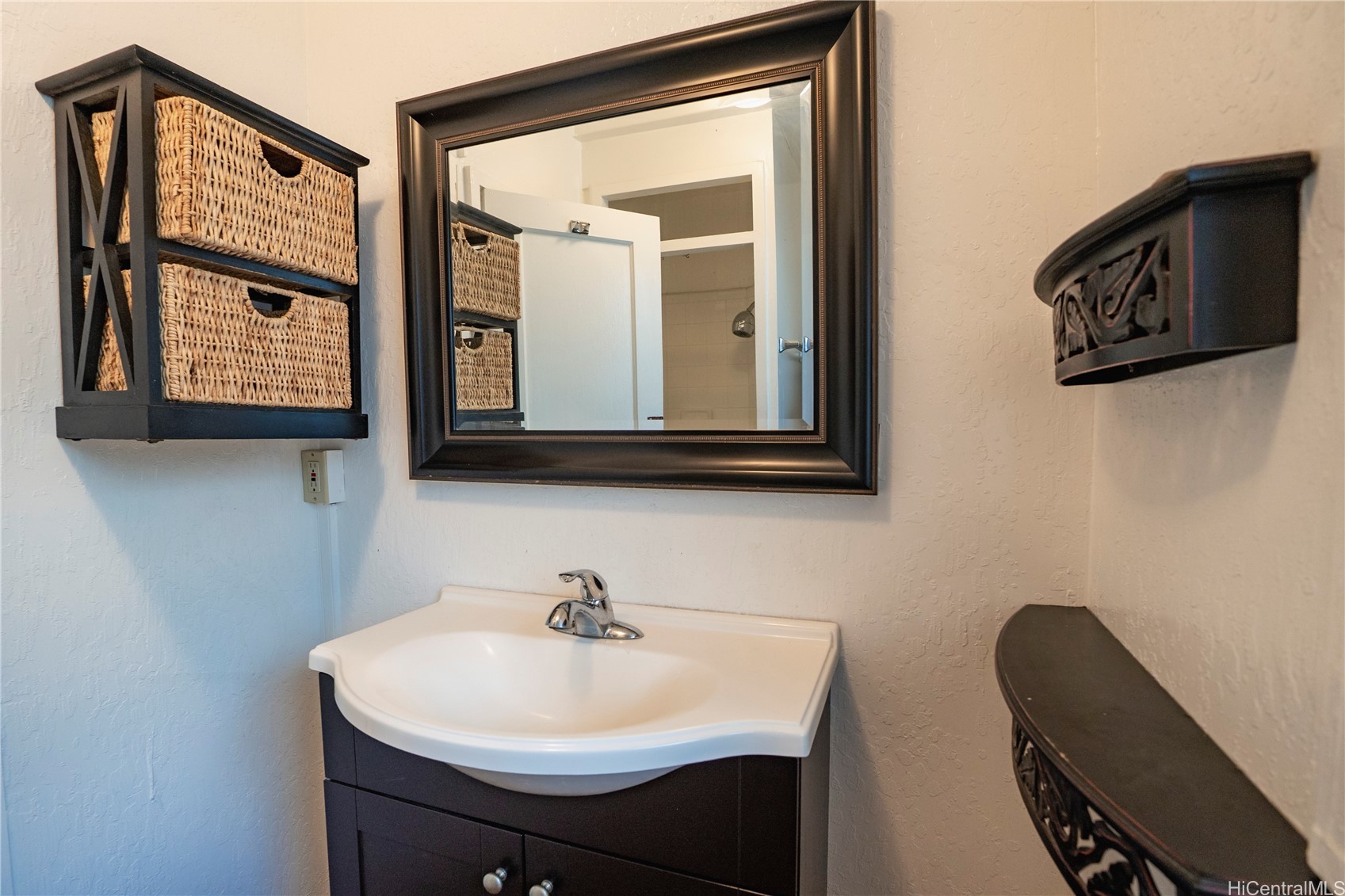 908 Kinau Street Property Photo 17