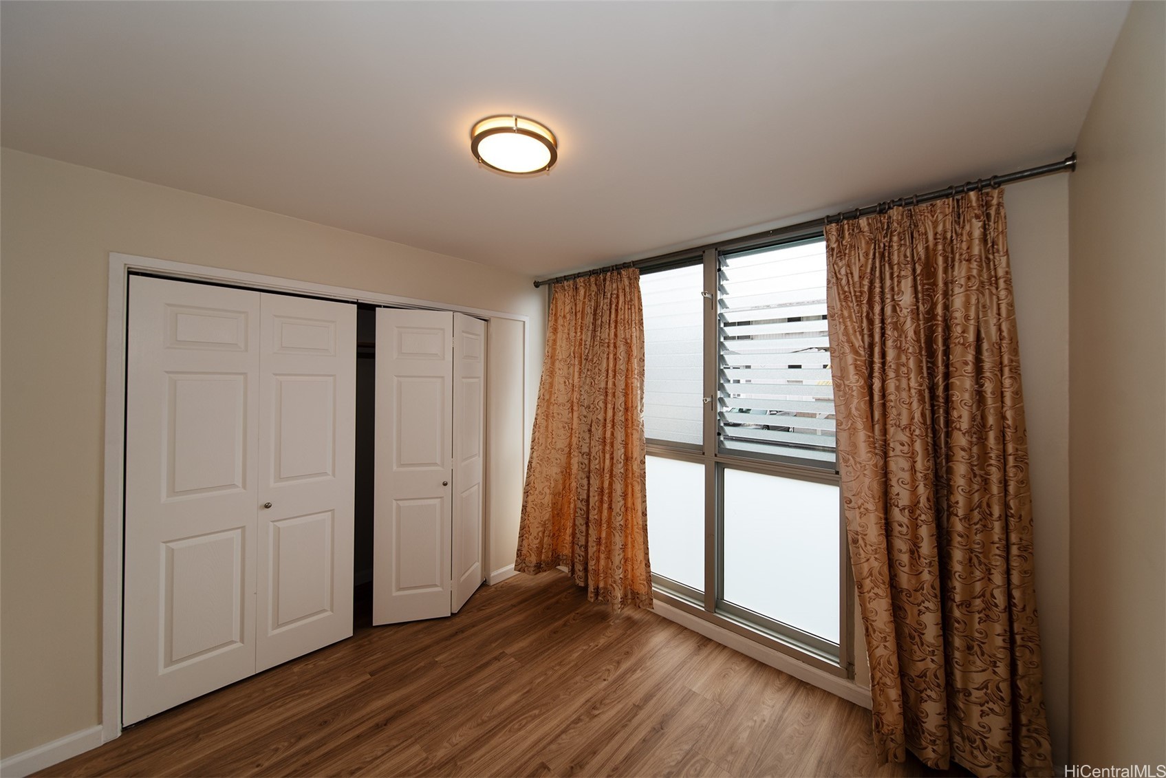 2440 Date Street 106 Property Photo 4