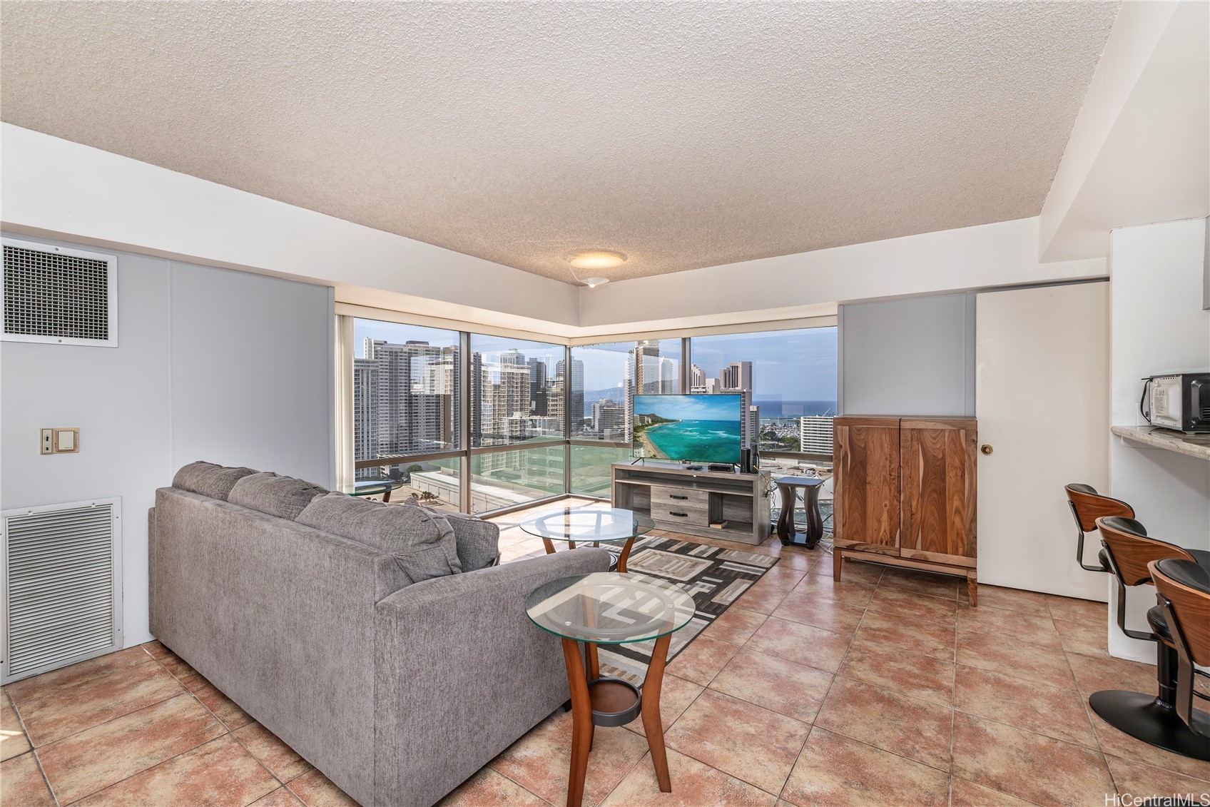 1750 Kalakaua Avenue 2202 Property Photo 1