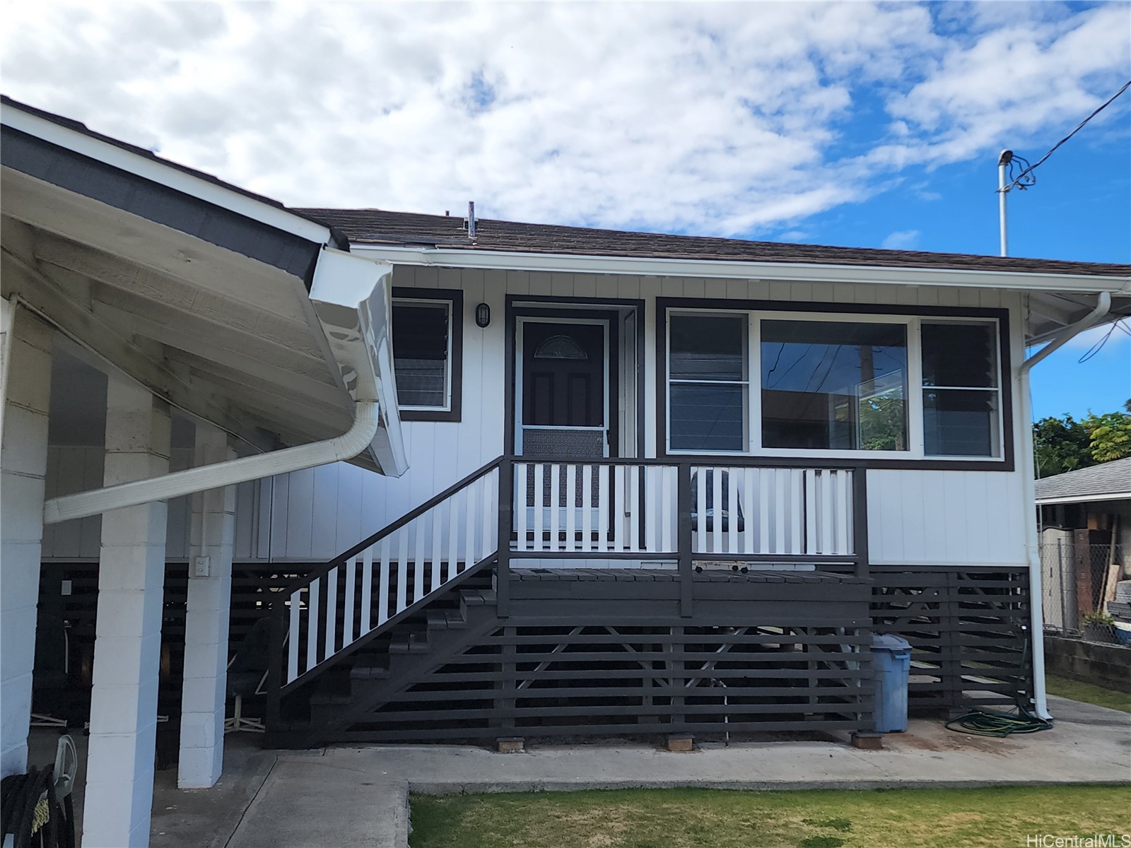 622 Hooulu Street Property Photo 2
