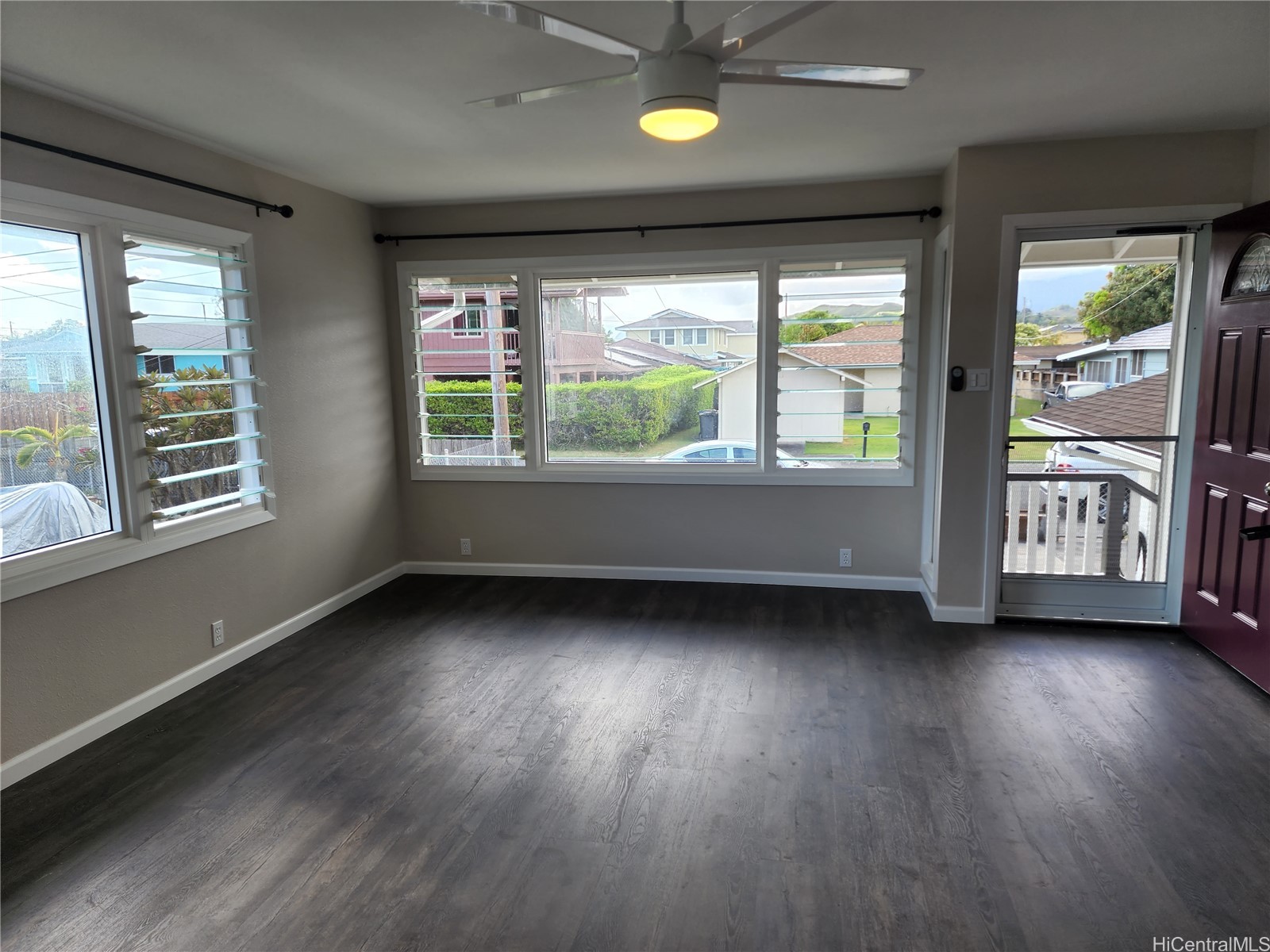 622 Hooulu Street Property Photo 3