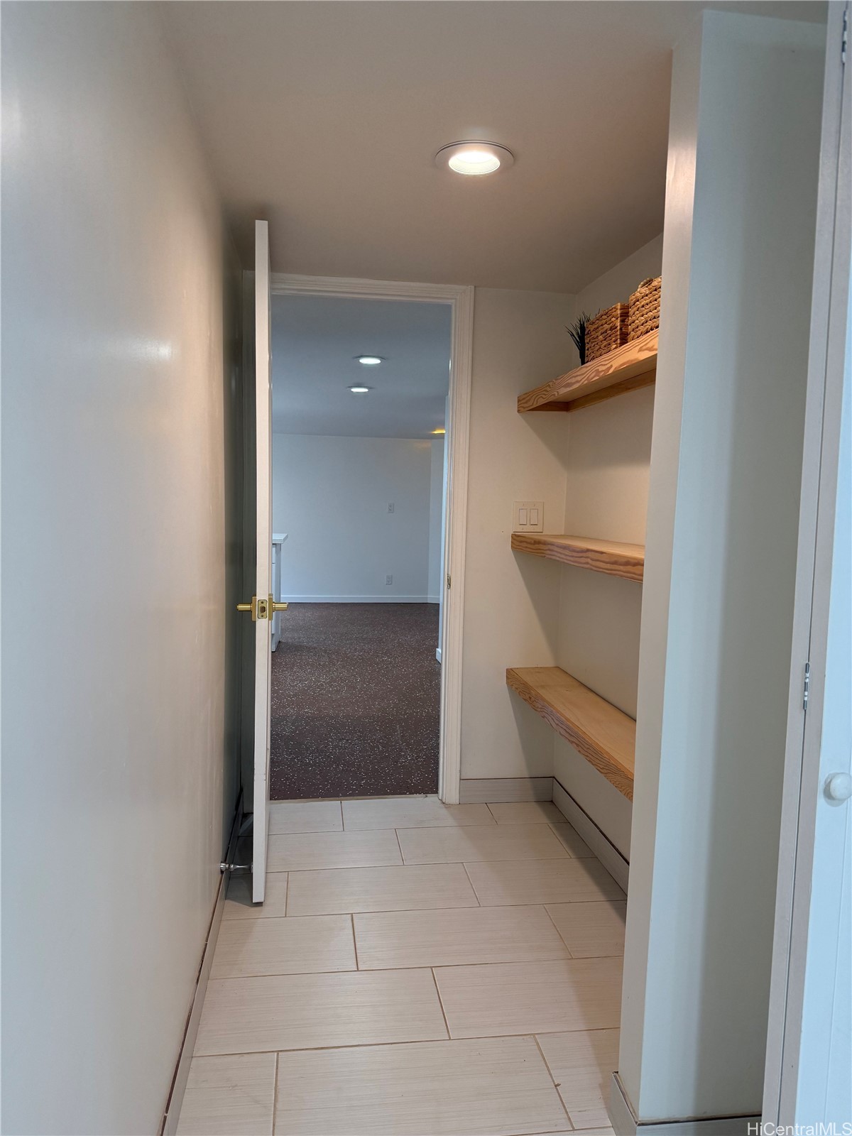 202618733 Property Photo 2