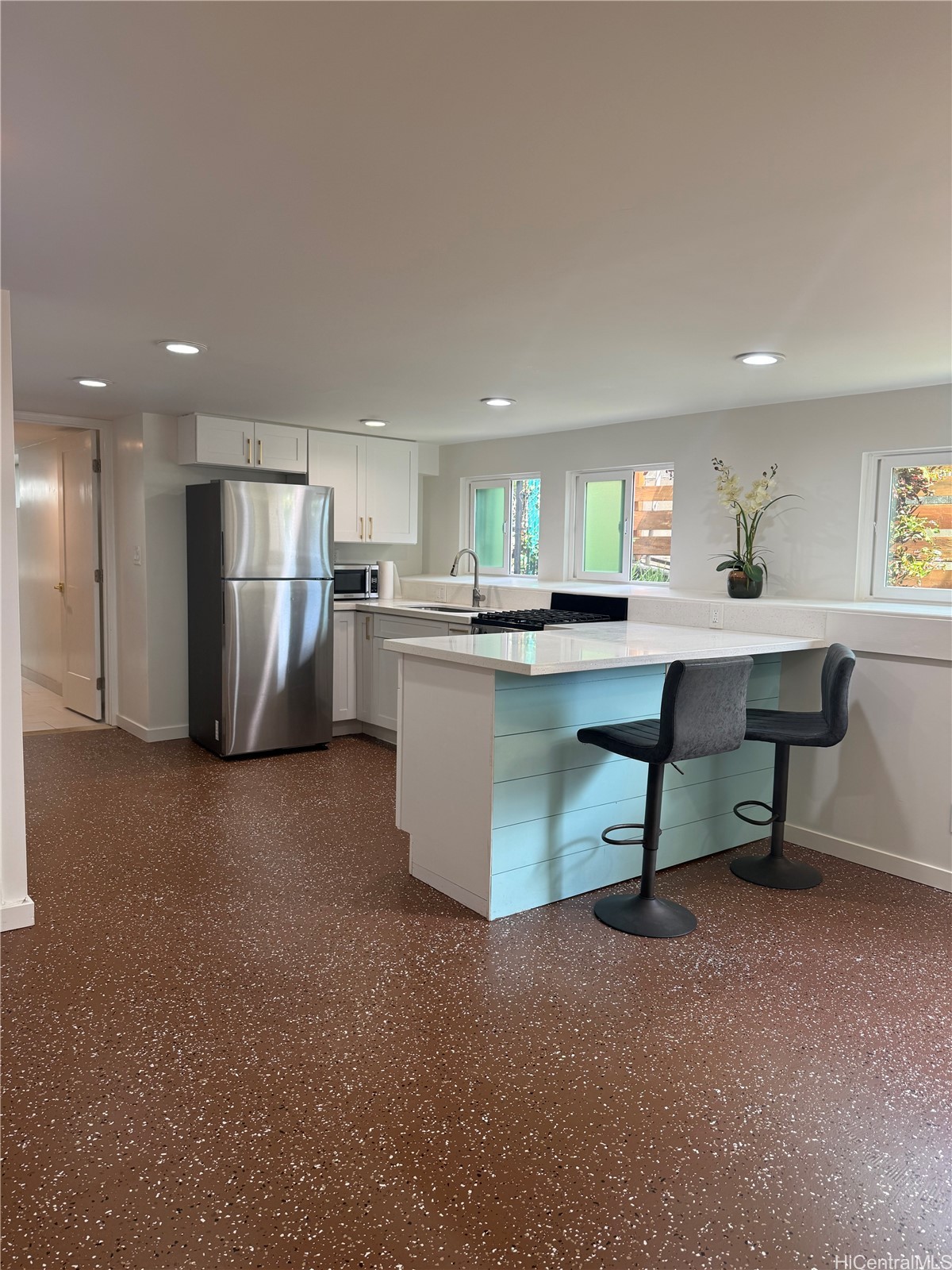 202618733 Property Photo 8