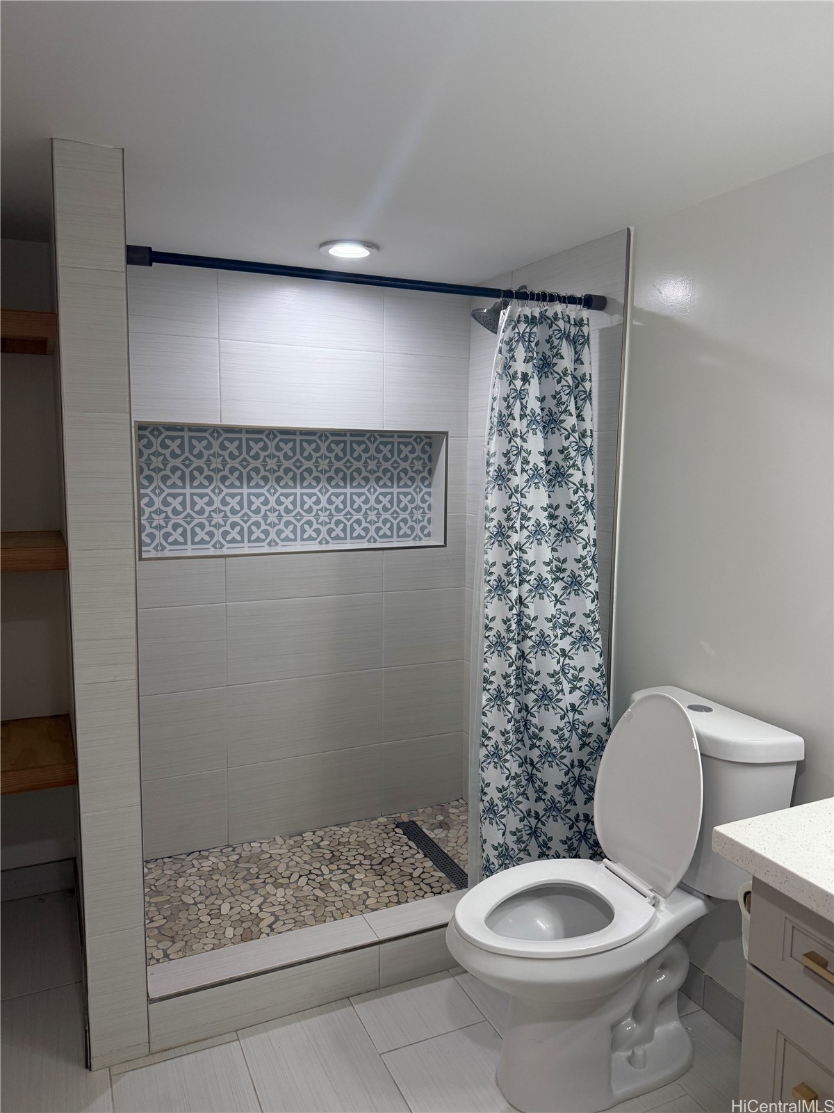 202618733 Property Photo 12
