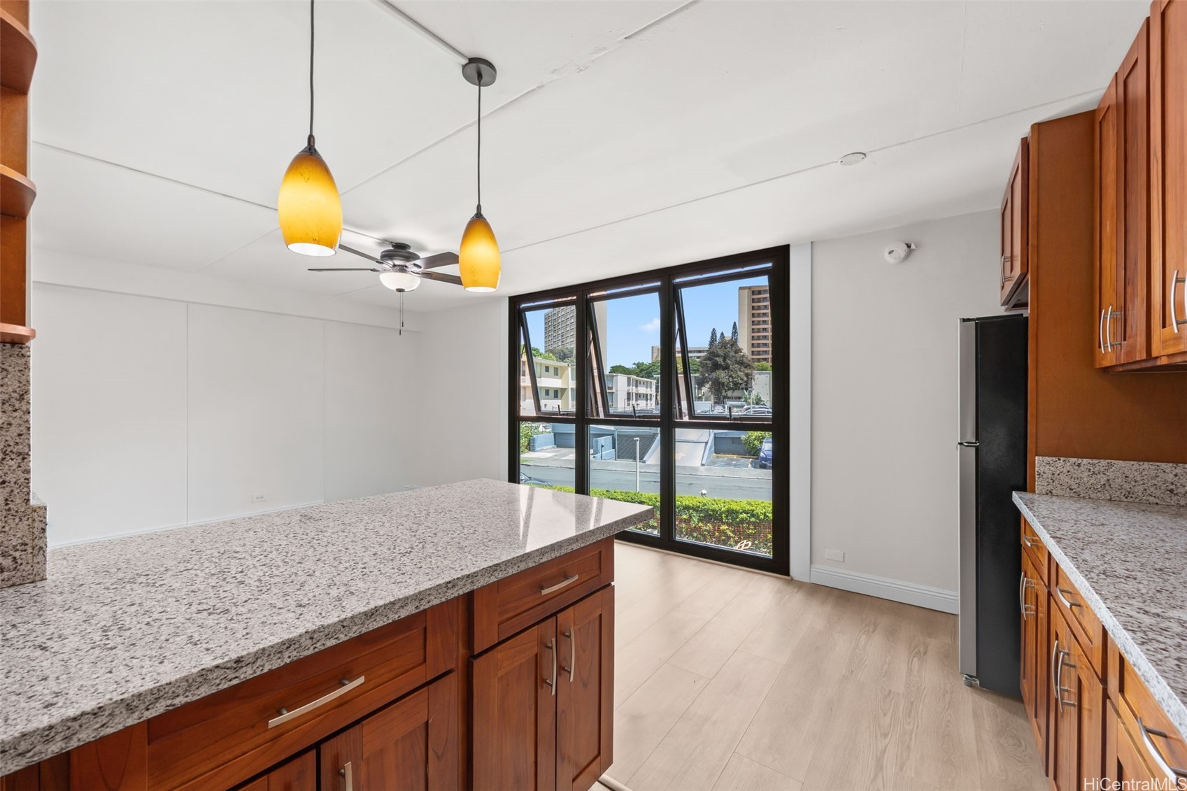 910 Ahana Street 201 Property Photo 3