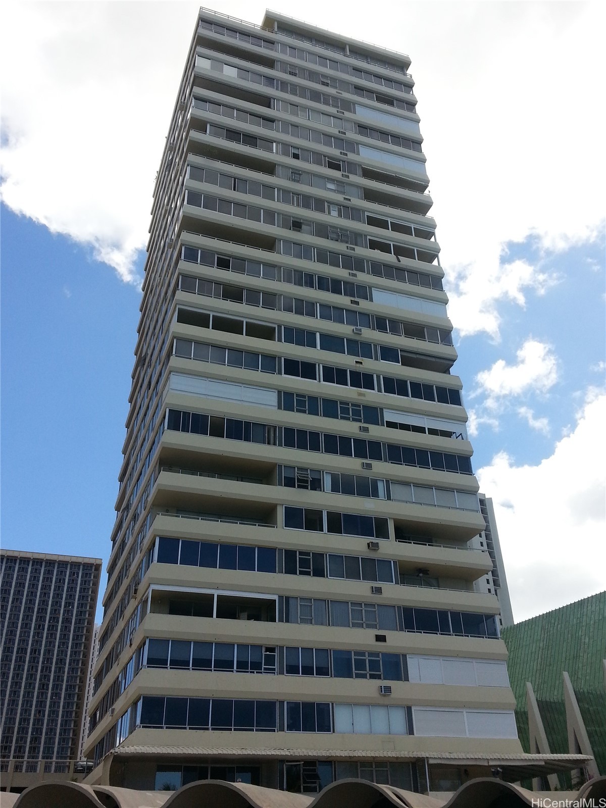2500 Kalakaua Avenue 1802 Property Photo 7