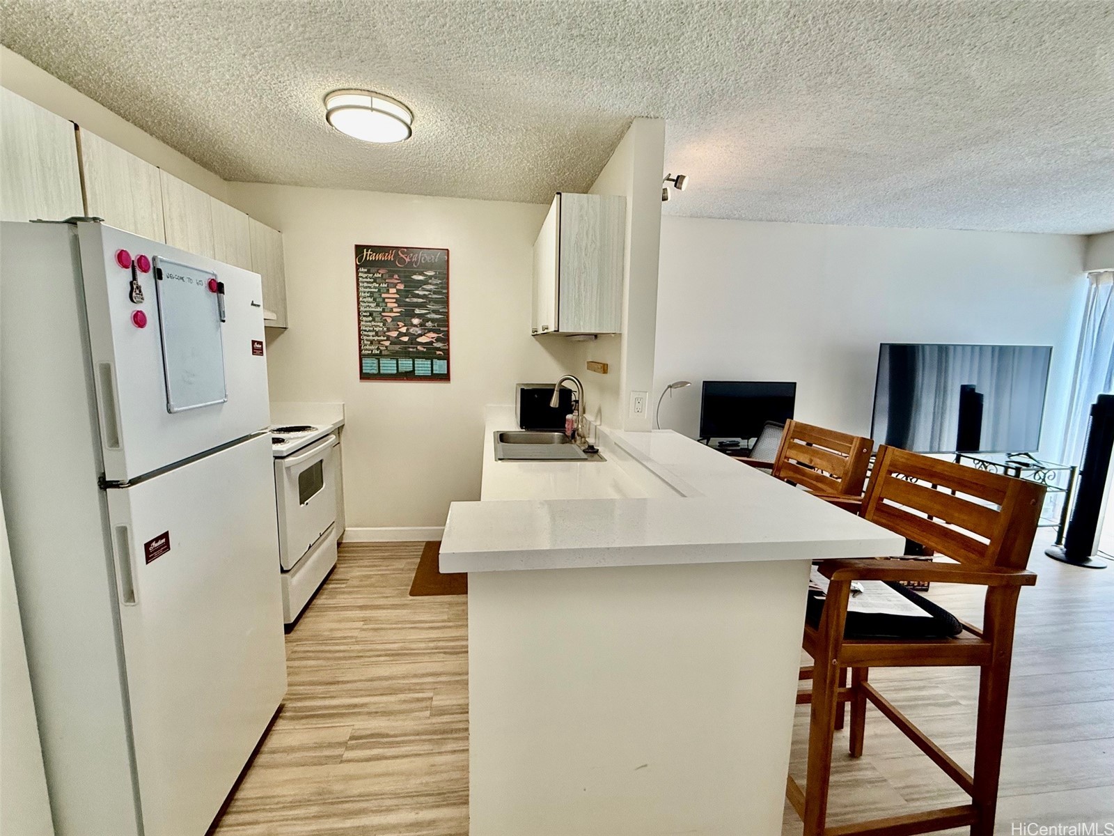 725 Piikoi Street 603 Property Photo 1