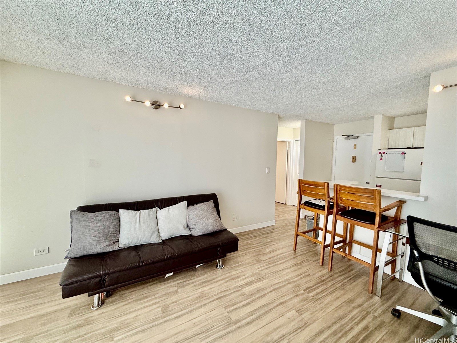725 Piikoi Street 603 Property Photo 7