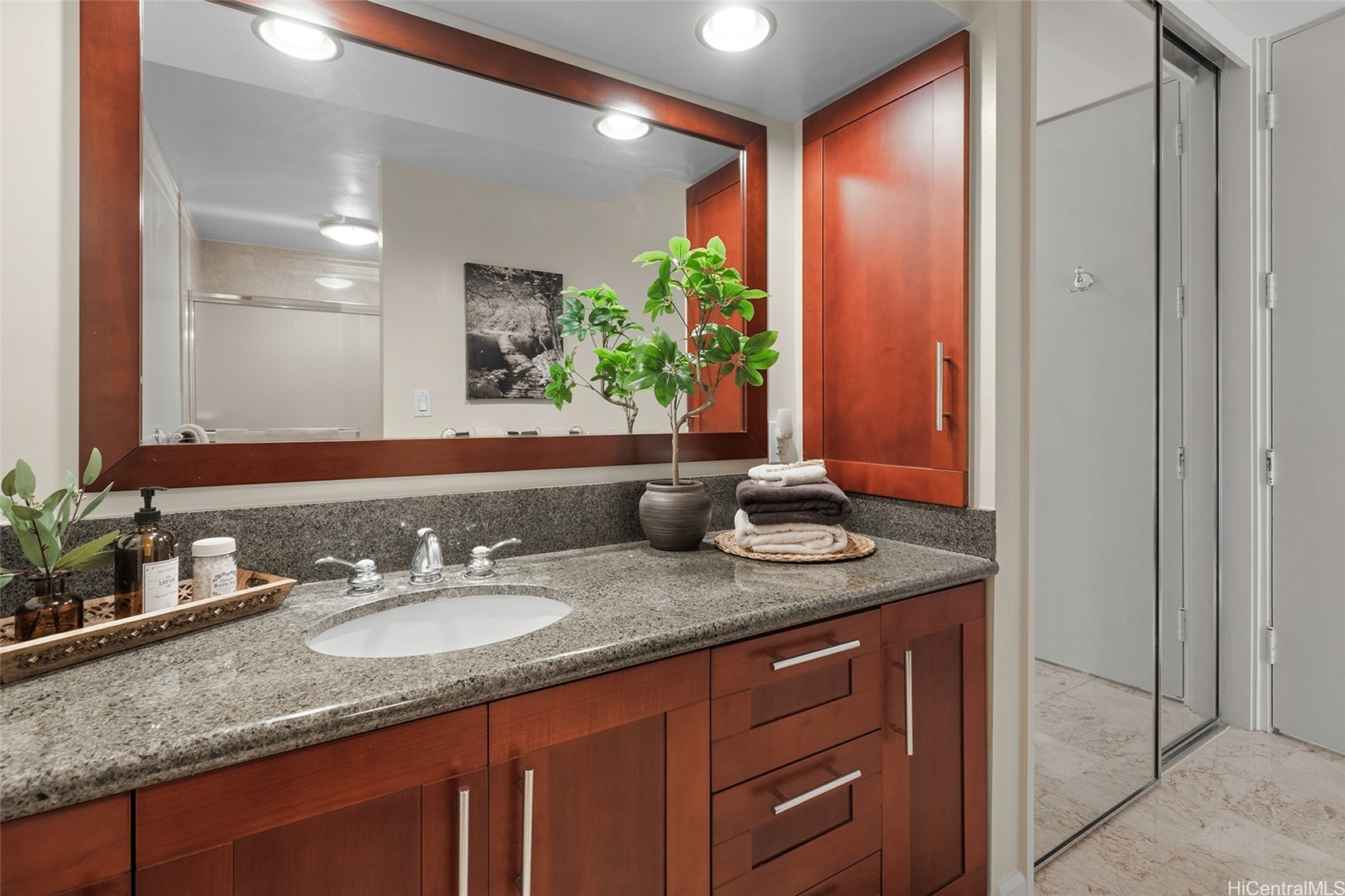 6750 Hawaii Kai Drive 1404 Property Photo 12