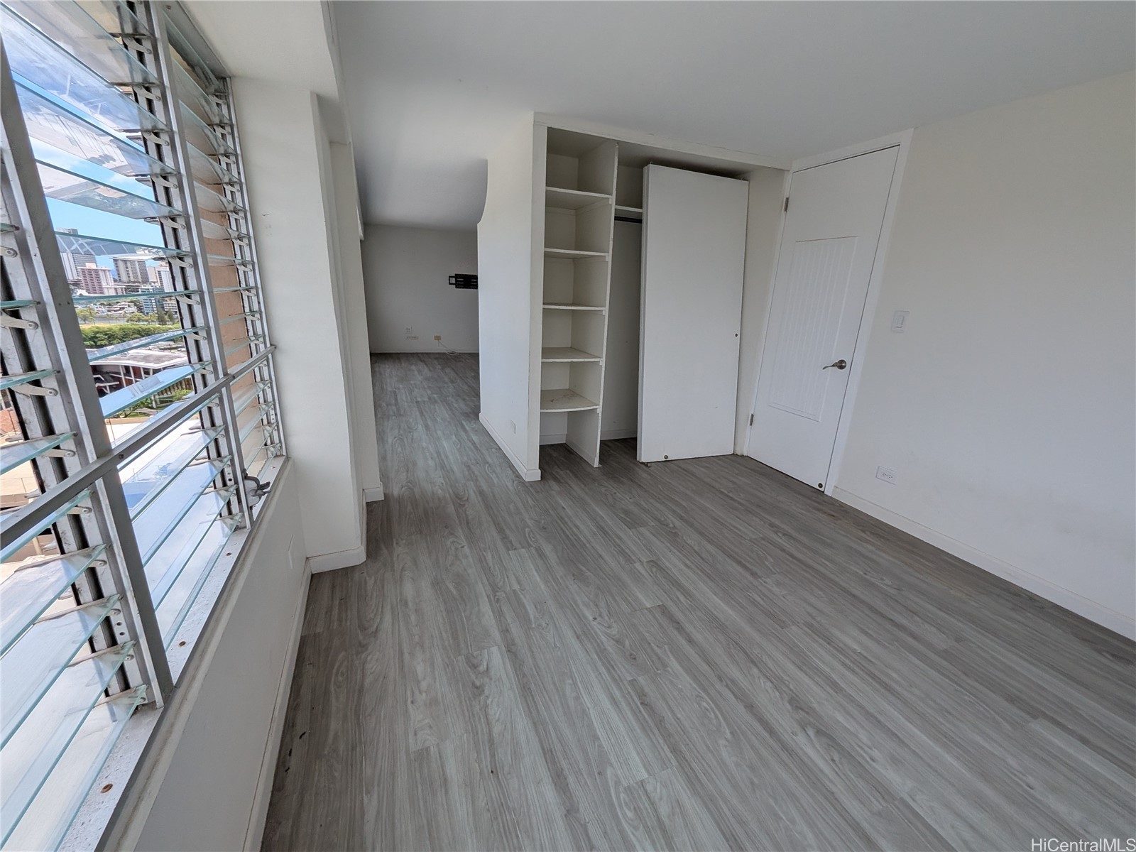 2525 Date Street 1802 Property Photo 5