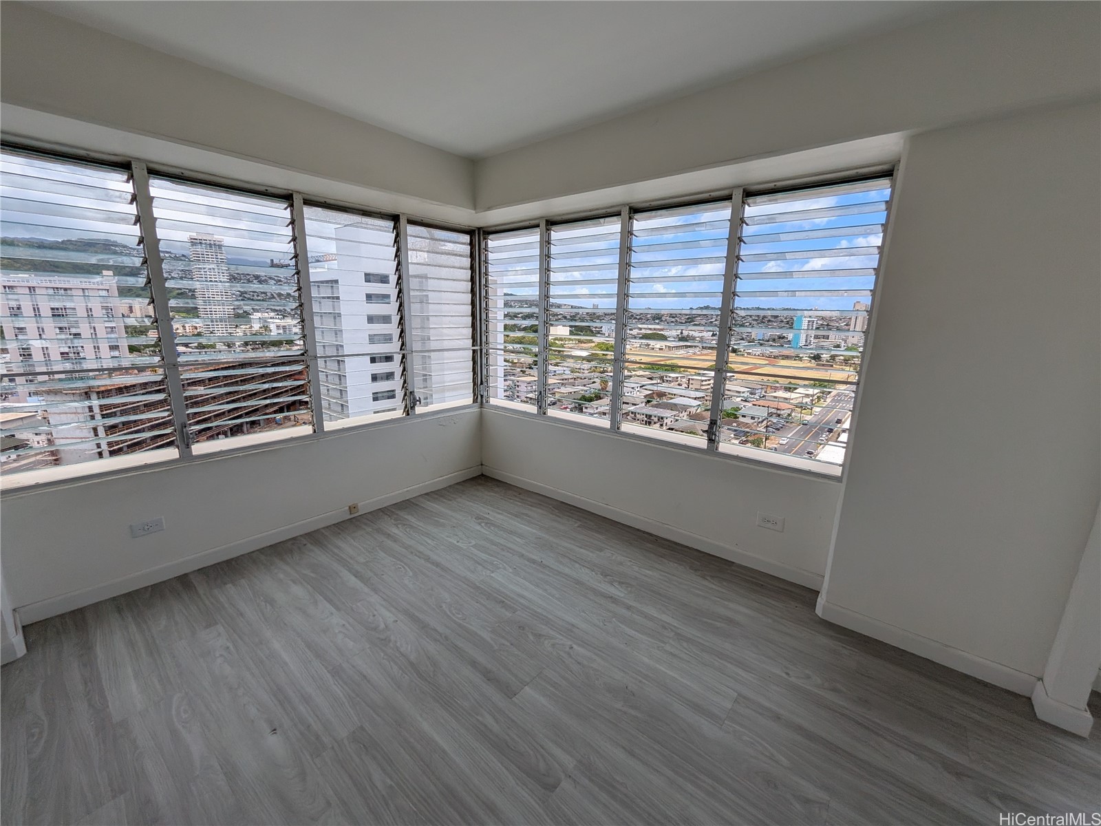 2525 Date Street 1802 Property Photo 6