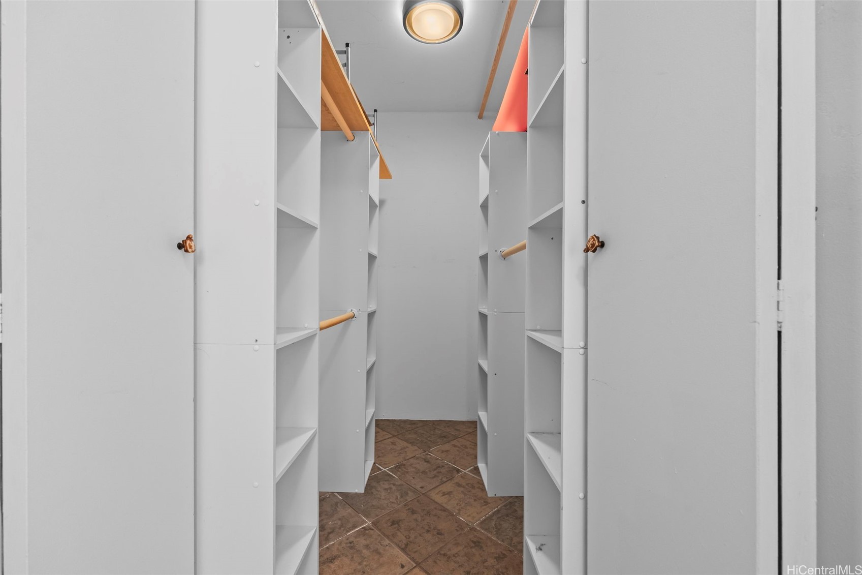 1630 Liholiho Street 505 Property Photo 4
