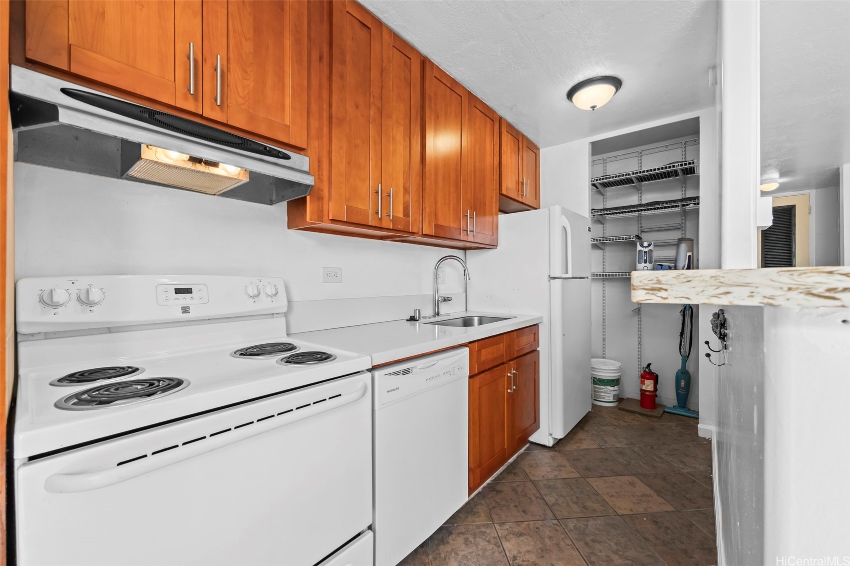 1630 Liholiho Street 505 Property Photo 9
