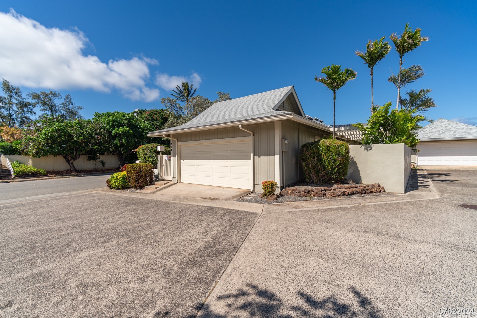 310 Kealahou Street Property Photo 1