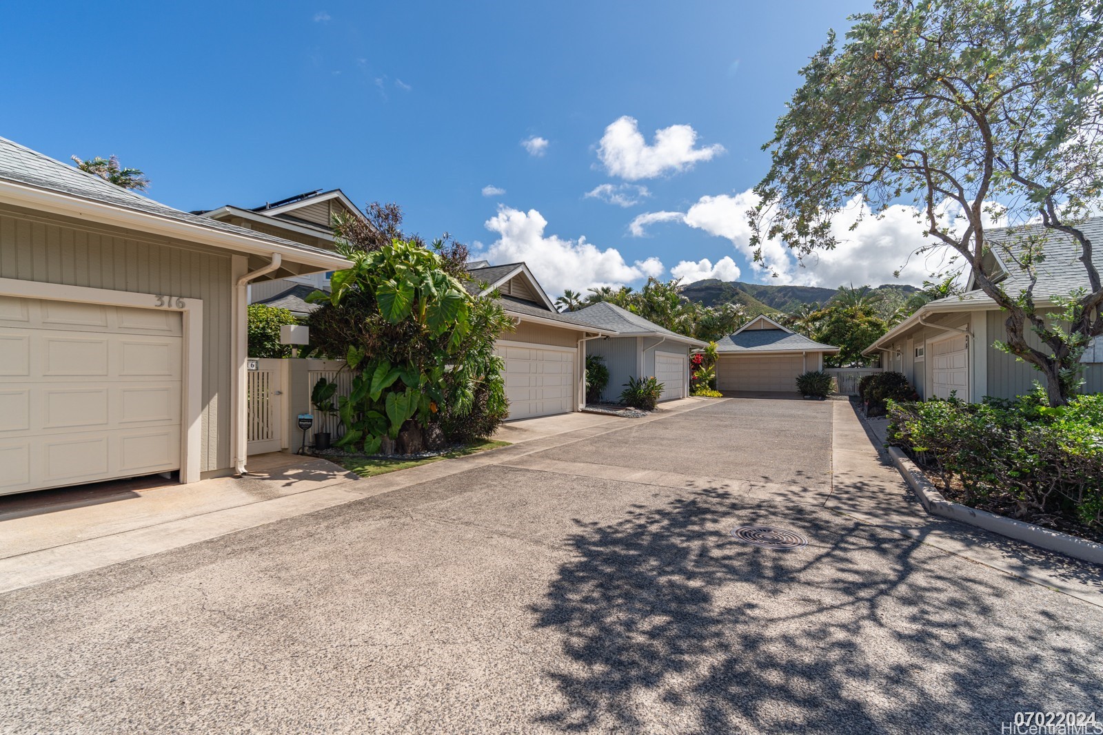 310 Kealahou Street Property Photo 2