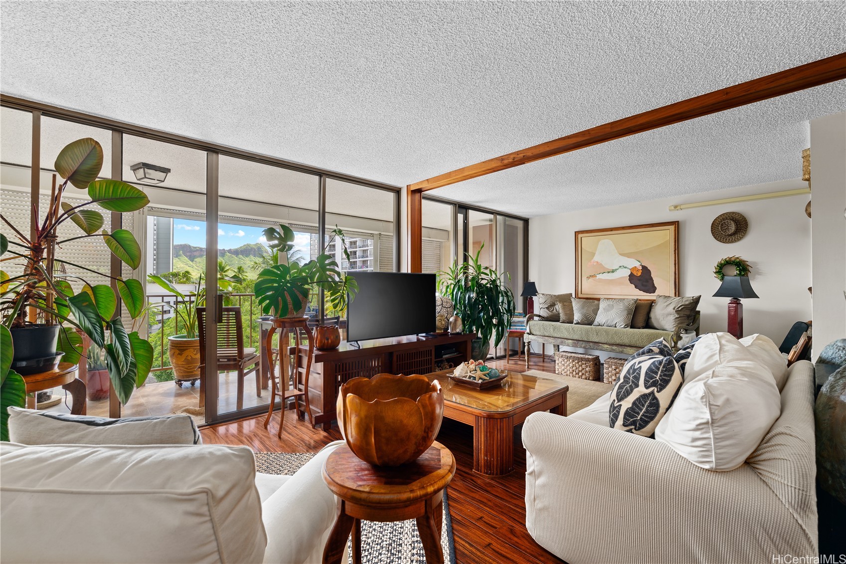 250 Ohua Avenue 5e Property Photo 1