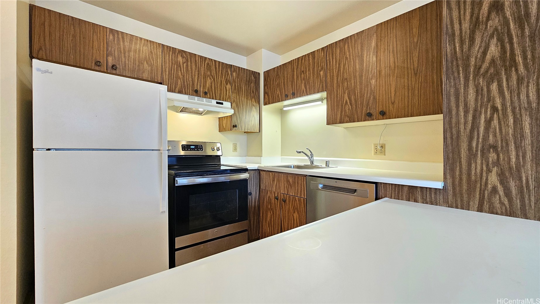 1255 Nuuanu Street E2504 Property Photo 1