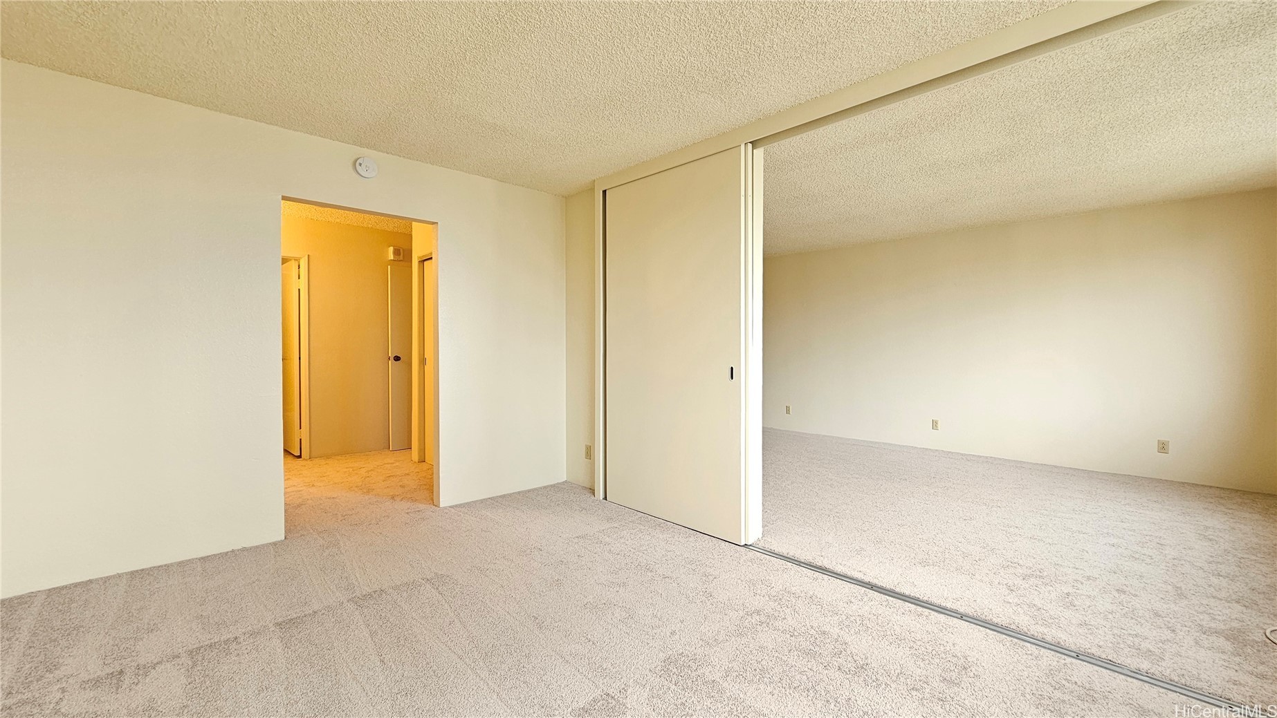 1255 Nuuanu Street E2504 Property Photo 6