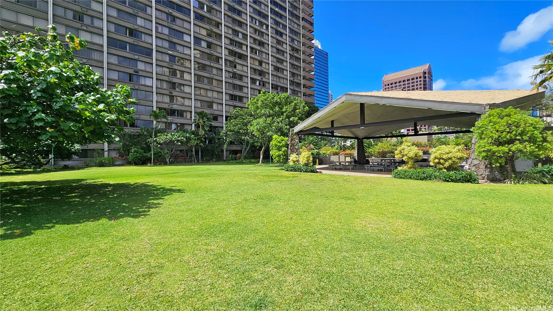 1255 Nuuanu Street E2504 Property Photo 14